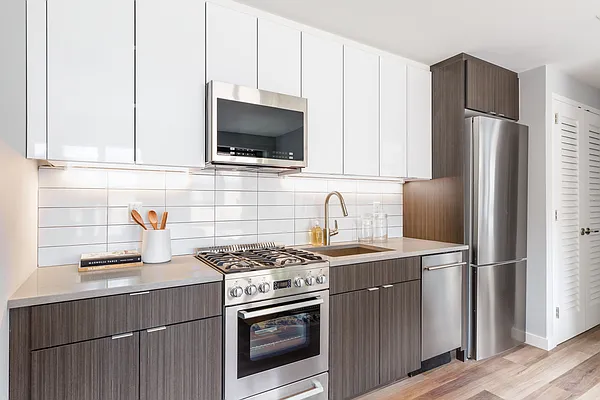 Rented by MNS | media 17