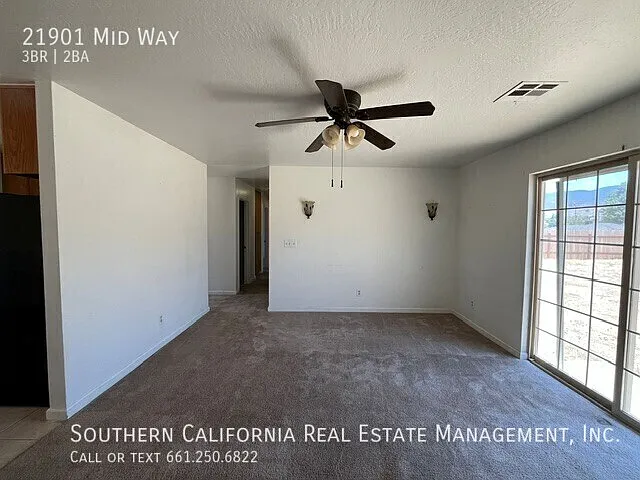 21901 Mid Way — Photo 21