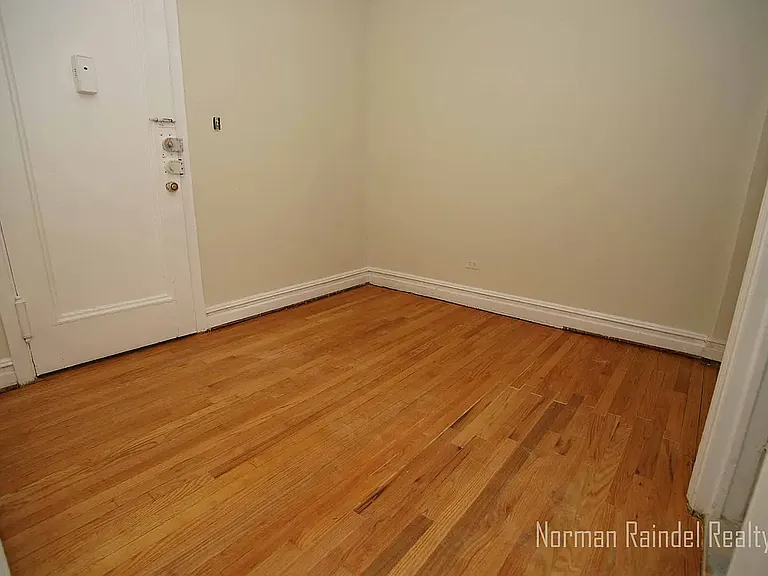 8223 Bay Pkwy #B-1 — Photo 16