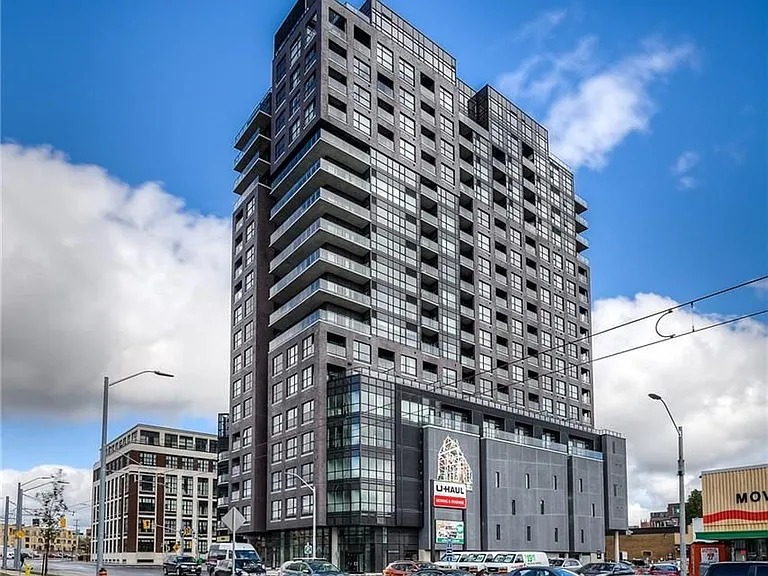 1 Victoria St S #501 — Photo 2