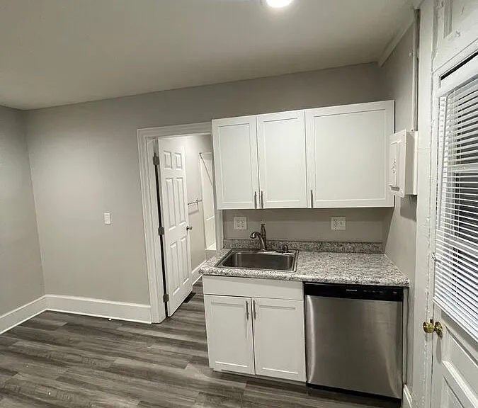 2468.5 Summit St #B — Photo 11