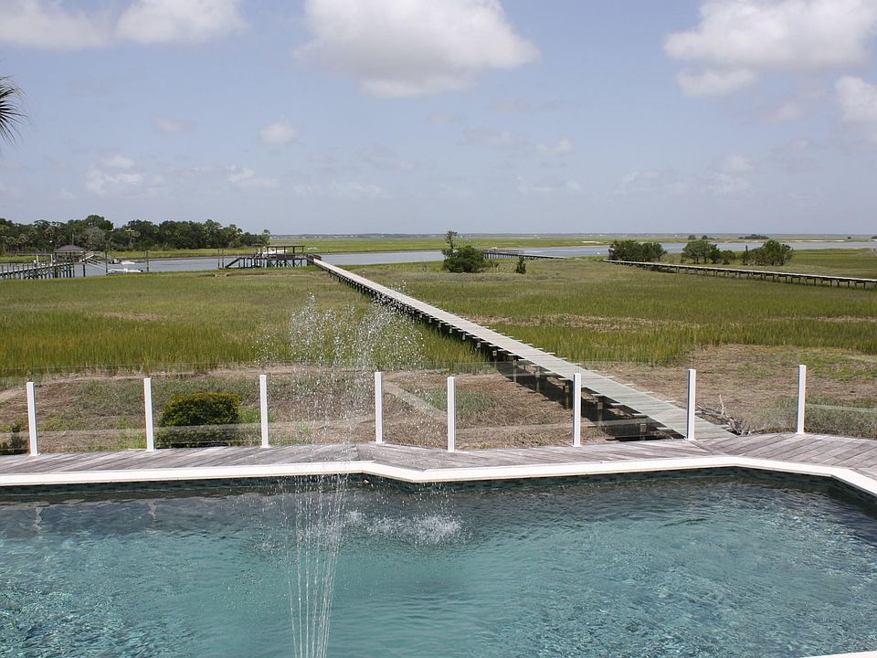 1st image of 16 Waterway Island Dr