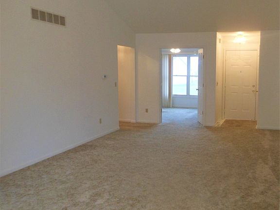 4th image of 5124 Copper Pointe Dr #46