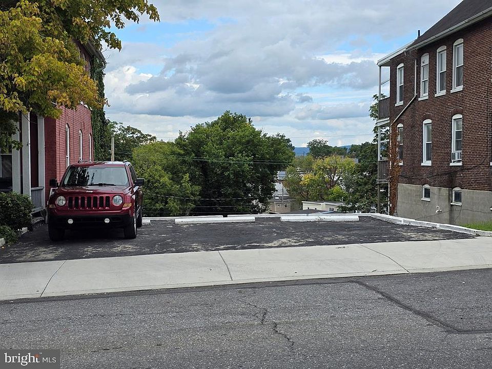 1st image of N Prospect St
