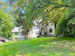 32 Interlaken Rd, Stamford, CT 06903