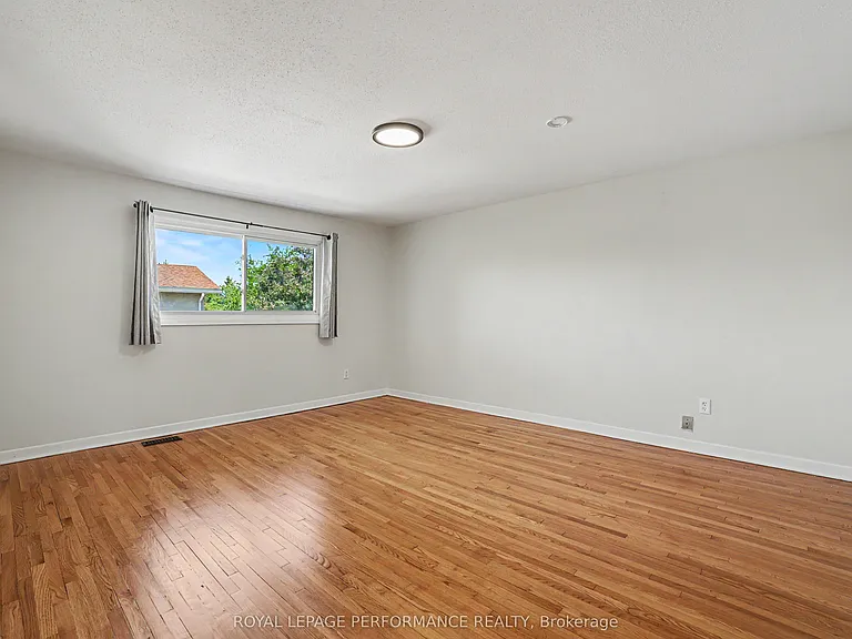 29 Aldercrest Dr — Photo 9