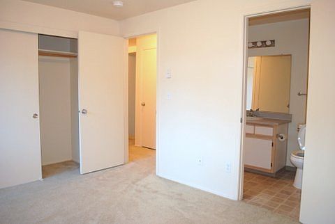 5th image of 23 NE Tandem Way APT 382
