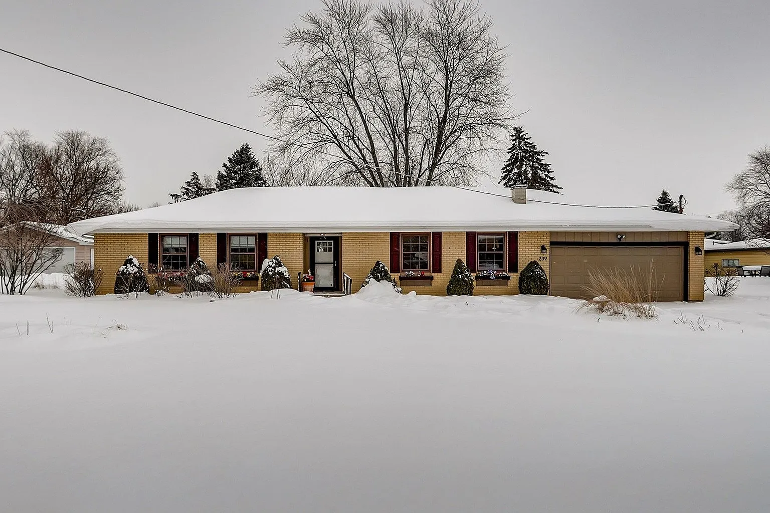 239 Center Rd photo 1