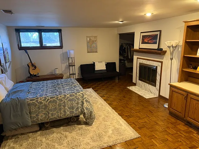 19W276 Palace Green Ln — Photo 5