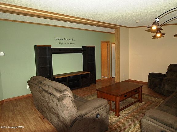 5th image of 178 Ashley Ln