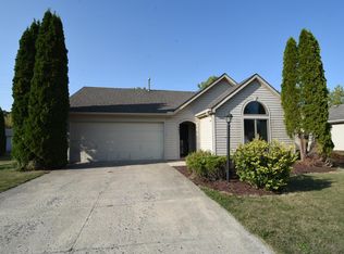 6035 Picacho Dr, Fort Wayne, IN 46825