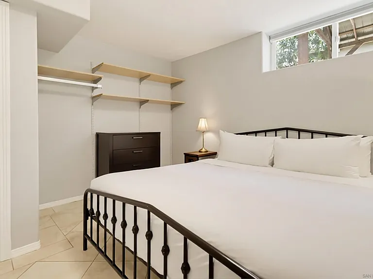 1920 Gardena Pl — Photo 16