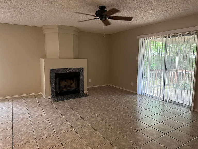 8003 Chestnut Manor Dr — Photo 7