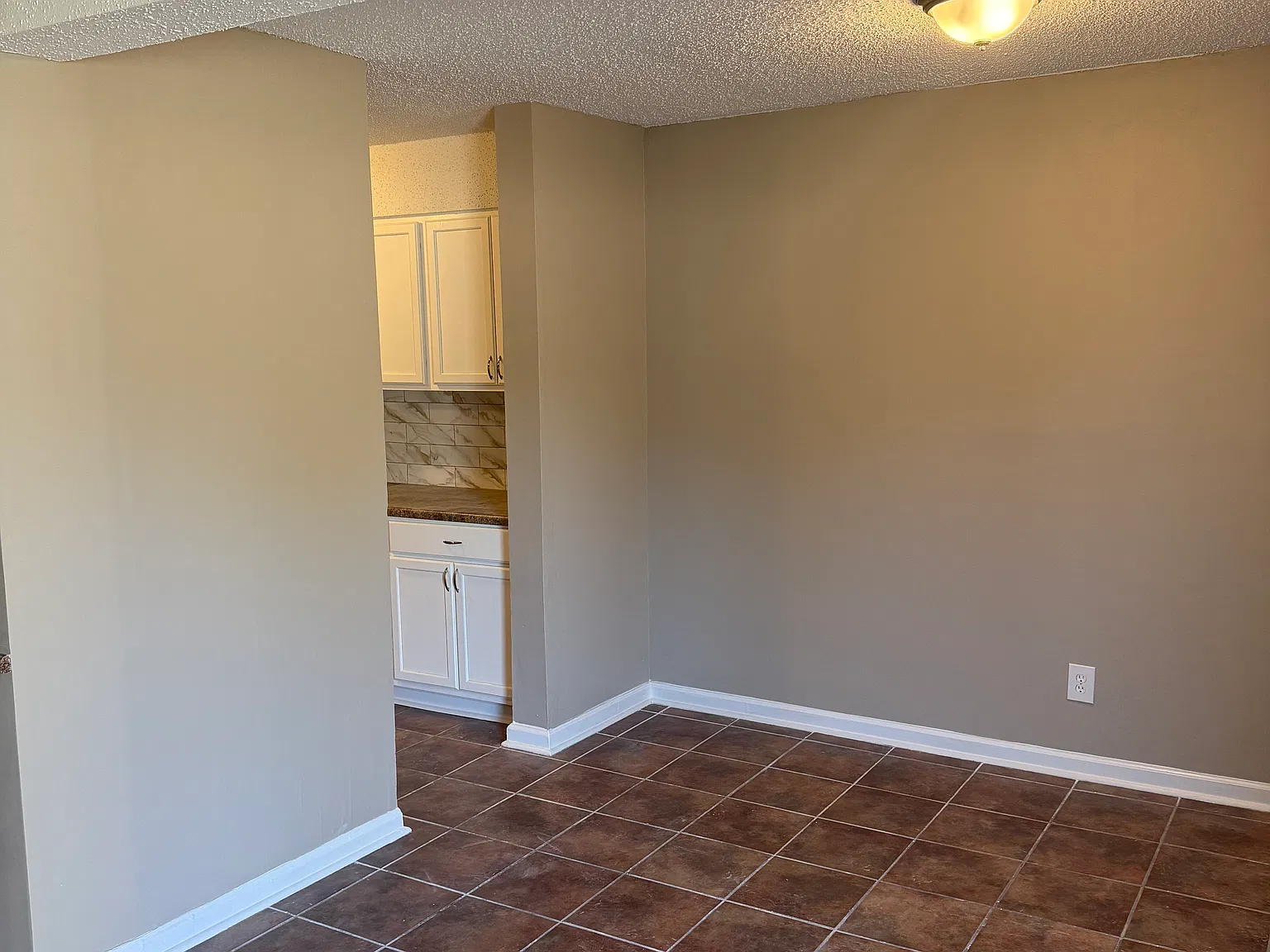 2 bed, 1000 sqft, $750 — Photo 4