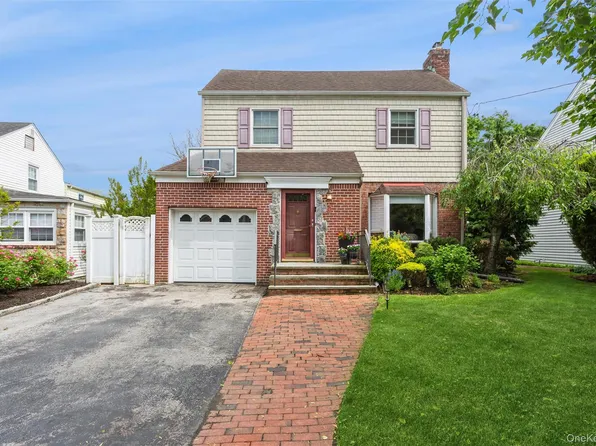 6 Newkirk Avenue, East Rockaway, NY 11518