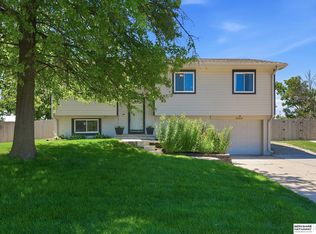 21405 Appaloosa Dr, Elkhorn, NE 68022
