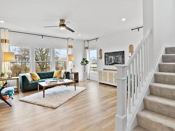 5th image of 3065 Fawn Ln