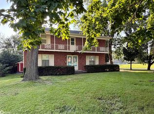 900 N Grand St, Chariton, IA 50049