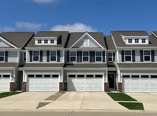 945-2 Memory Ln, Aurora, OH 44202