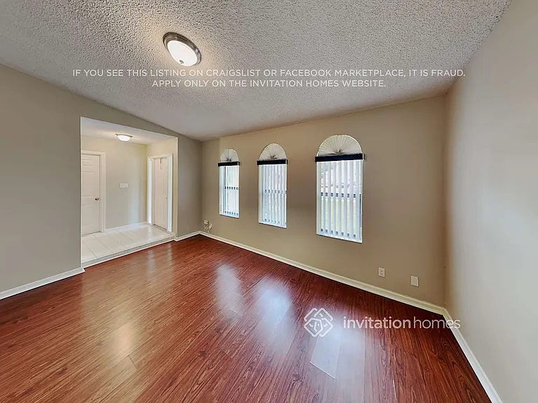 7540 NW 21st Ct — Photo 6