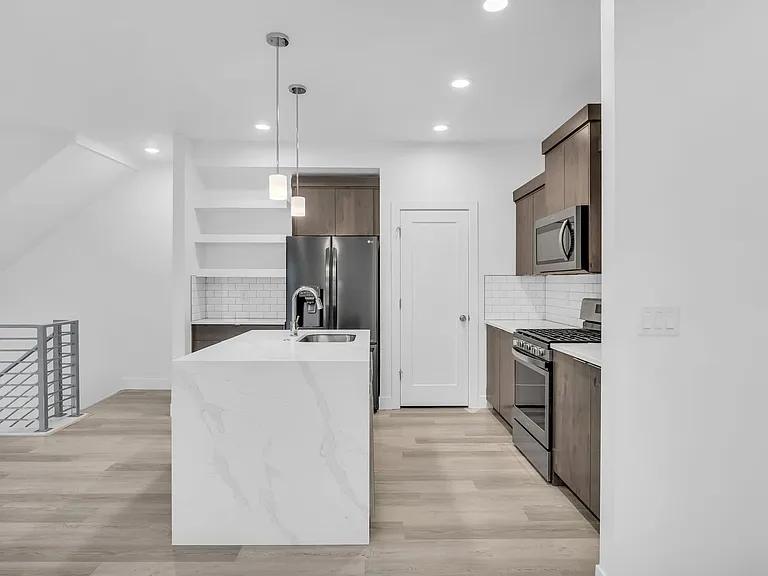 2250 N 475 W — Photo 11