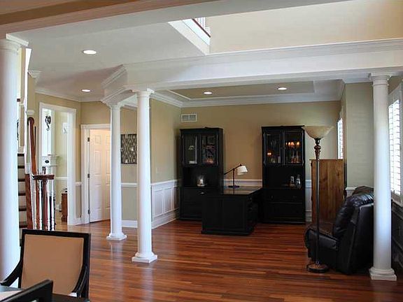 4th image of 2068 Totteridge Dr