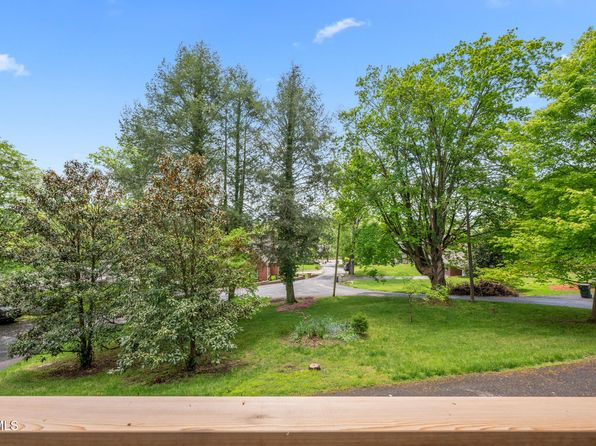 243 Mason Pl NW, Abingdon, VA 24210