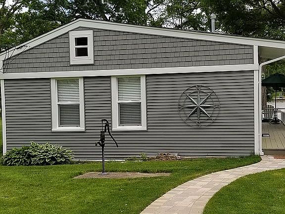 2nd image of 411 Parkway Dr