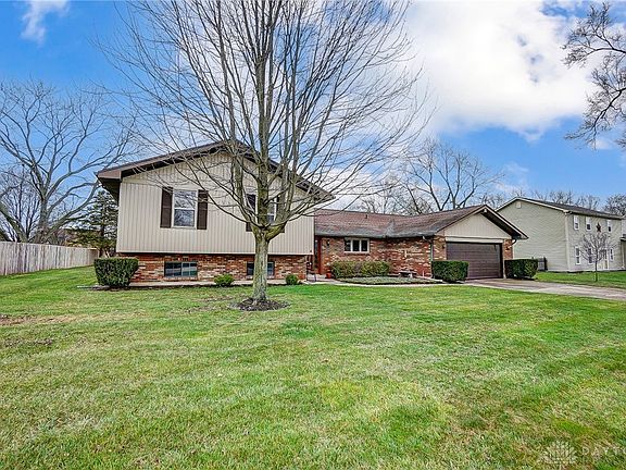 3rd image of 6755 Roberta Dr