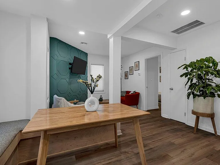 506 Brinley Ave #8 — Photo 2