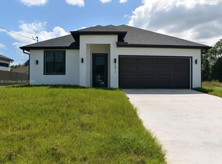 3813 25th St SW, Lehigh Acres, FL 33976