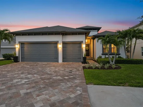 2246 Highwood Ct, Dunedin, FL 34698