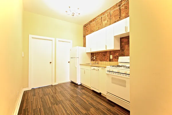 Rented by Rental Solutions Inc | media 41