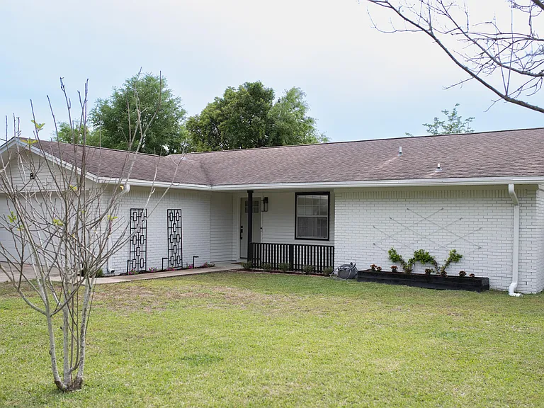 89 Spinnaker Ln — Photo 3