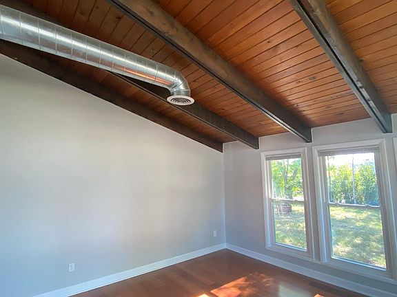 4th image of 1421 Broadacre Ave #A