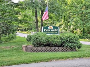 215 Fox Run Ln, Carmel, NY 10512