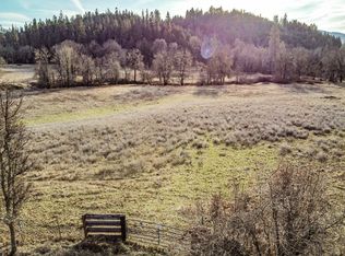 21612 Antioch Rd, White City, OR 97503