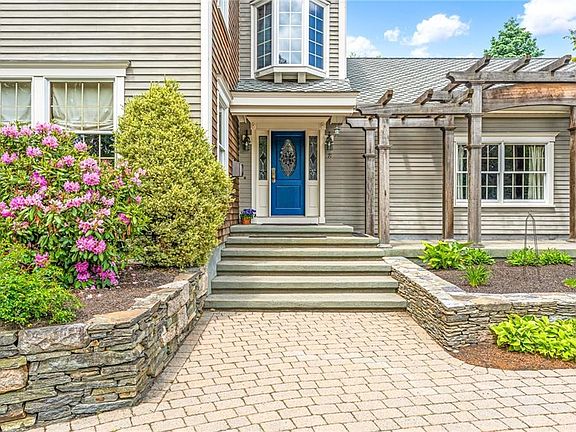 4th image of 74 Oakwoods Dr