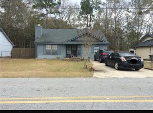1302 Forest Lake Dr, Hinesville, GA 31313