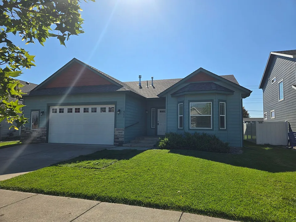 4766 E Kit Fox Ln