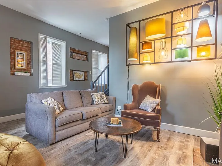 908 Hickory St — Photo 4
