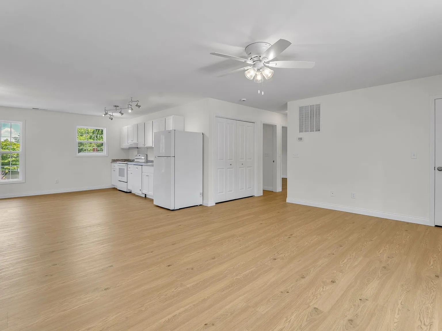 3119 Washington Ave — Photo 4
