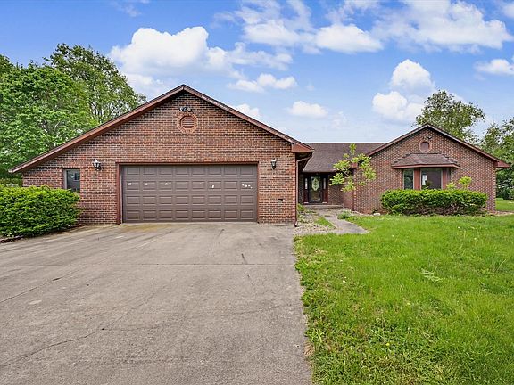 2nd image of 153 Lake Rd