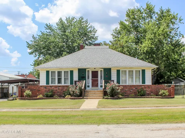 107 N Leeds Ave, Eldon, MO 65026