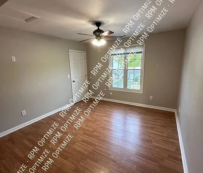 644 Sheridan Pl #14 — Photo 5