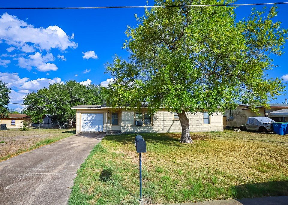1803 Gulf St, Beeville, TX 78102 MLS 112890 Zillow