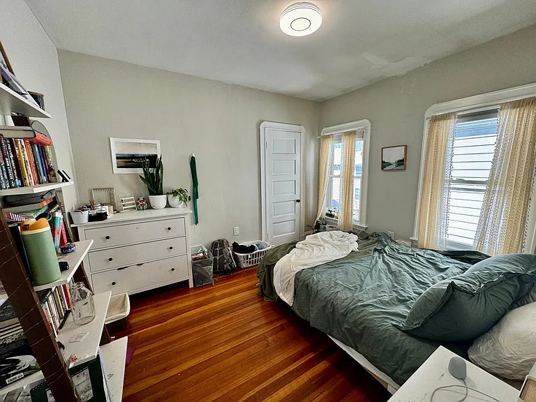 36 Simpson Ave #1 — Photo 11