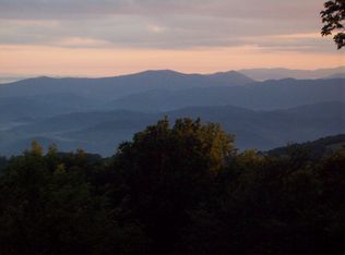 1058 Charter Hills Rd, Banner Elk, NC 28604