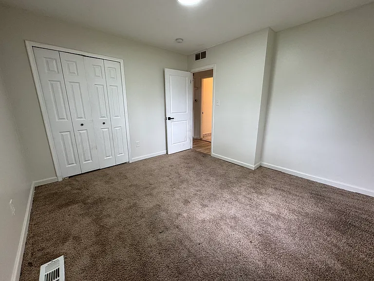 30247 Glenwood St — Photo 16