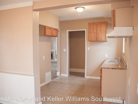 5th image of 233 Bodine Ct